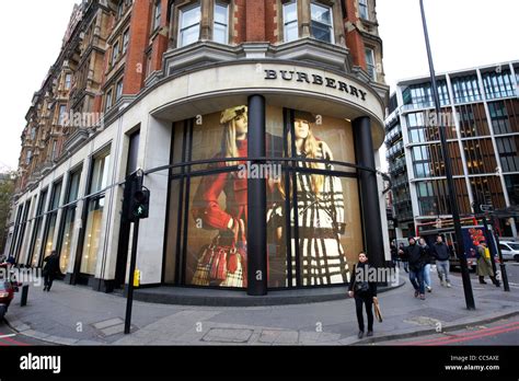 store locator burberry